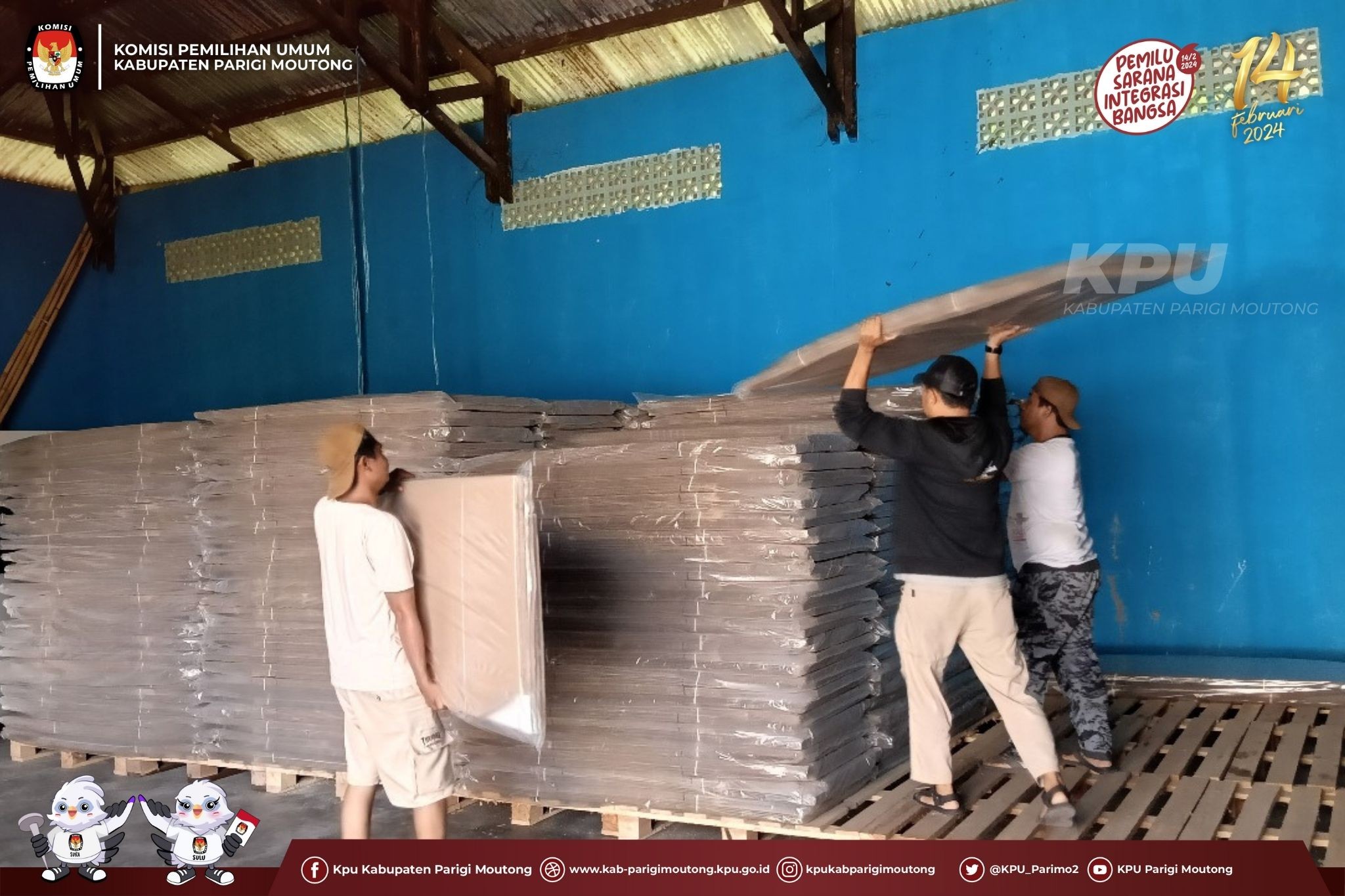 saat mengangkat bilik